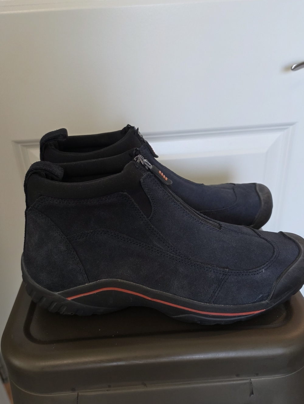 Lands’ End Women’s Zip Front Boots Black Suede Leather Comfort Sole Size 10